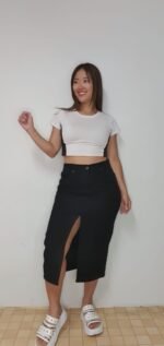 POLLERA LARGA CON TAJO NEGRO