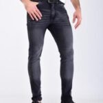 JEAN RECTO LOCALIZADO GRIS